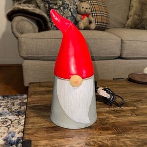 SCENTSY authentic home Christmas holiday seasonal fragrance wax warmer GNOME red